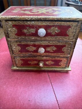 Red and Gold Three-Drawer Decorative Jewelry Chest